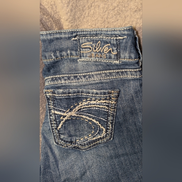 🩵Silver Jeans🩵 Y2K Suki Mid Rise Capri/Crop Women's Size 29 - Picture 2 of 12